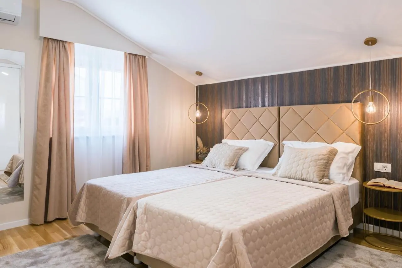 Turta Rooms Zadar 0*,  Croatia