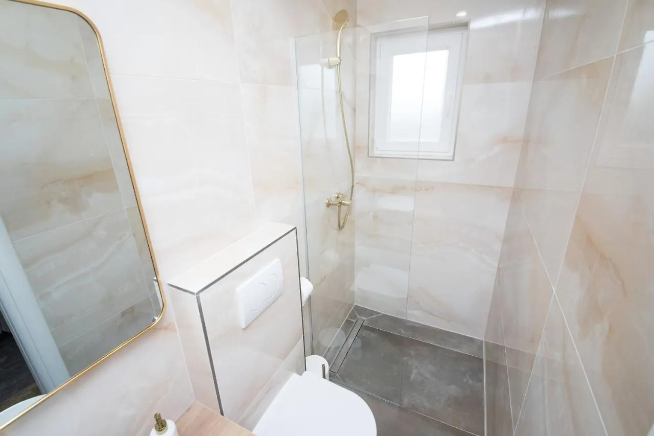 Turta Rooms Zadar 0*,